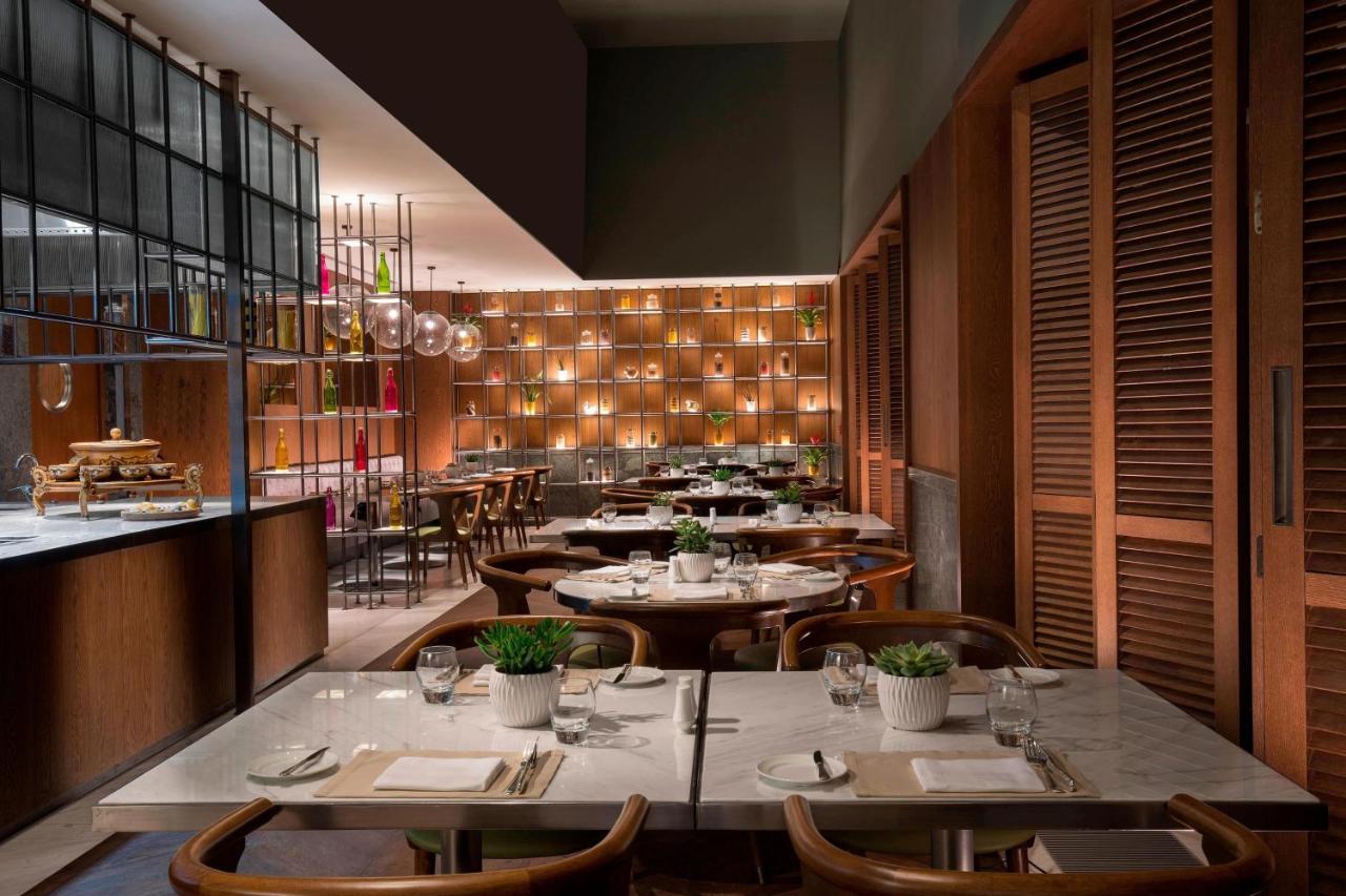 더 세인트 레지스 아스타나 외부 사진 The interior of the restaurant